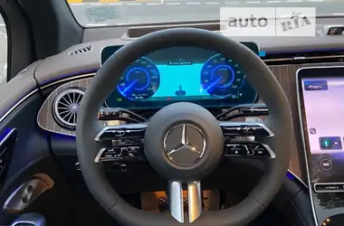 Mercedes-Benz EQE SUV 2024