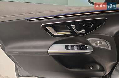 Позашляховик / Кросовер Mercedes-Benz EQE SUV 2023 в 