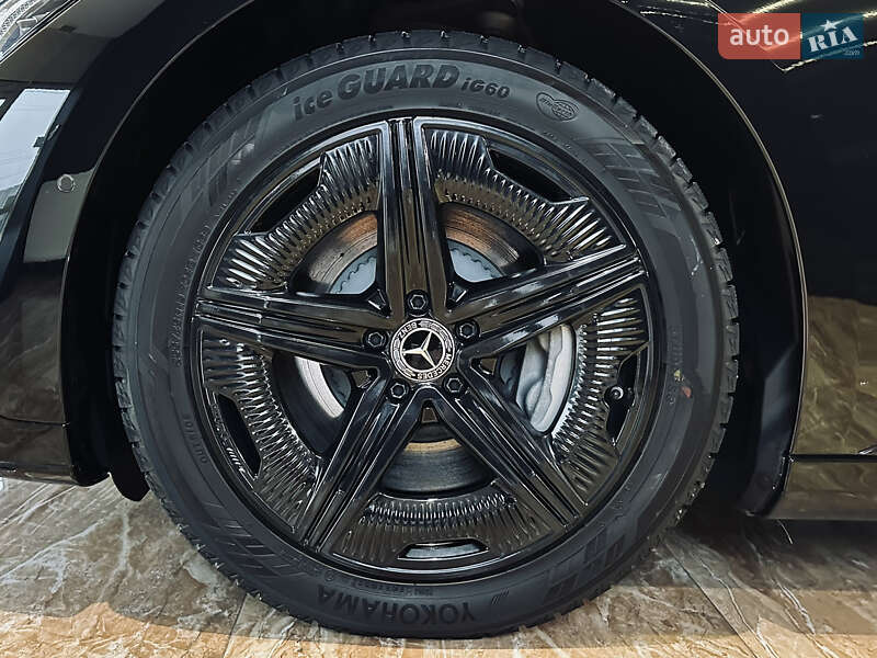 Седан Mercedes-Benz EQE 2022 в Києві