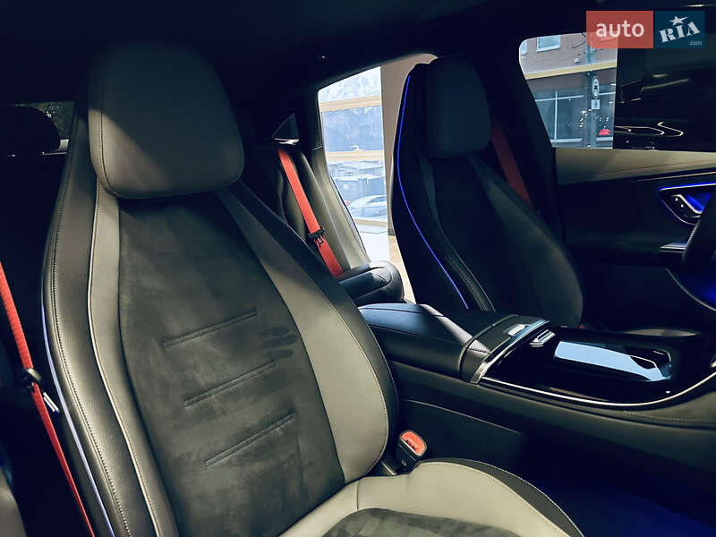 Седан Mercedes-Benz EQE 2022 в Києві
