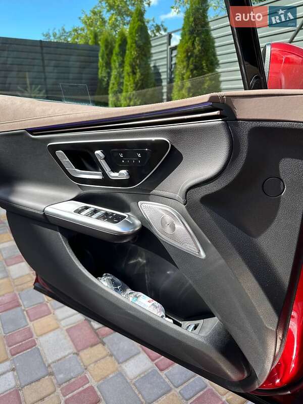 Седан Mercedes-Benz EQE 2022 в Киеве