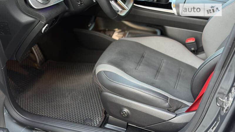 Седан Mercedes-Benz EQE 2022 в Стрые