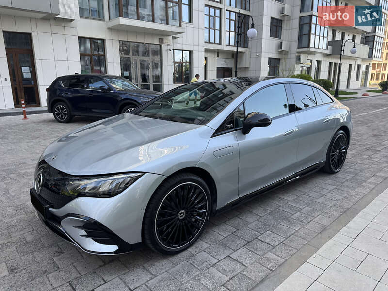 Седан Mercedes-Benz EQE 2023 в 
