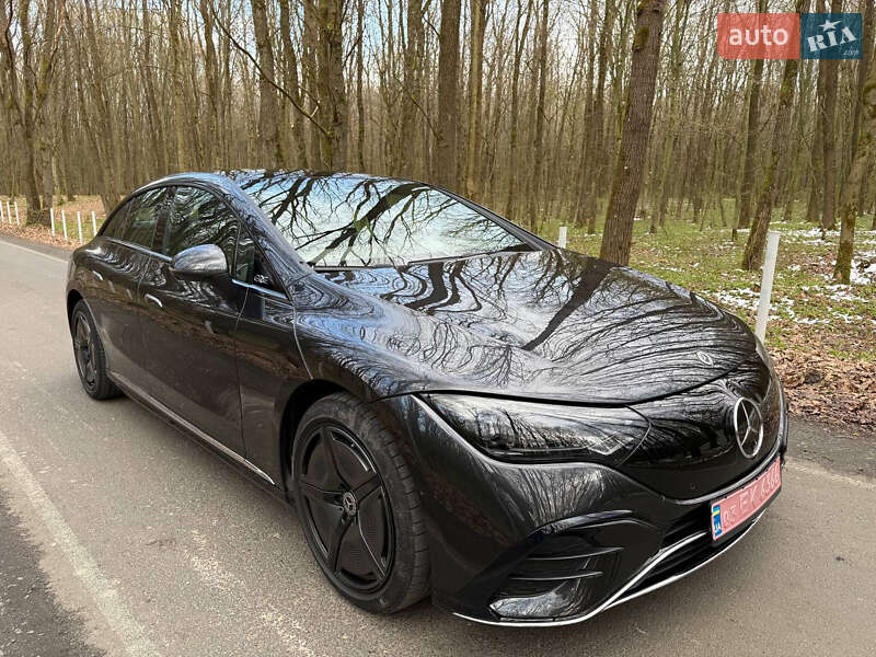 Седан Mercedes-Benz EQE 2023 в 