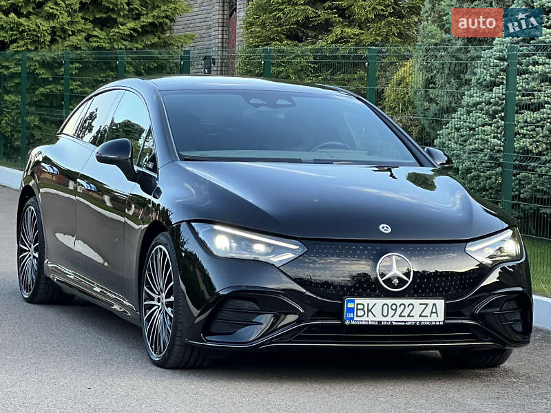Седан Mercedes-Benz EQE 2023 в 