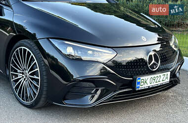 Седан Mercedes-Benz EQE 2023 в 