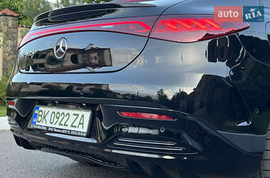 Седан Mercedes-Benz EQE 2023 в 