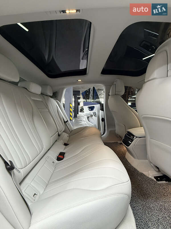 Седан Mercedes-Benz EQE 2023 в Одесі