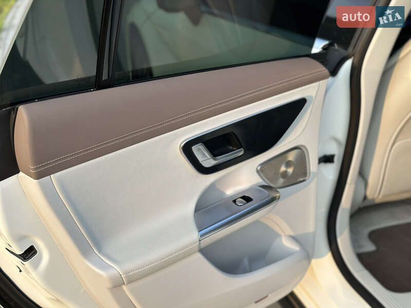 Седан Mercedes-Benz EQE 2022 в Ровно