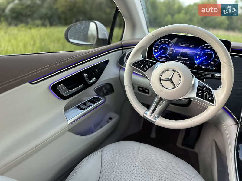 Седан Mercedes-Benz EQE 2022 в Ровно