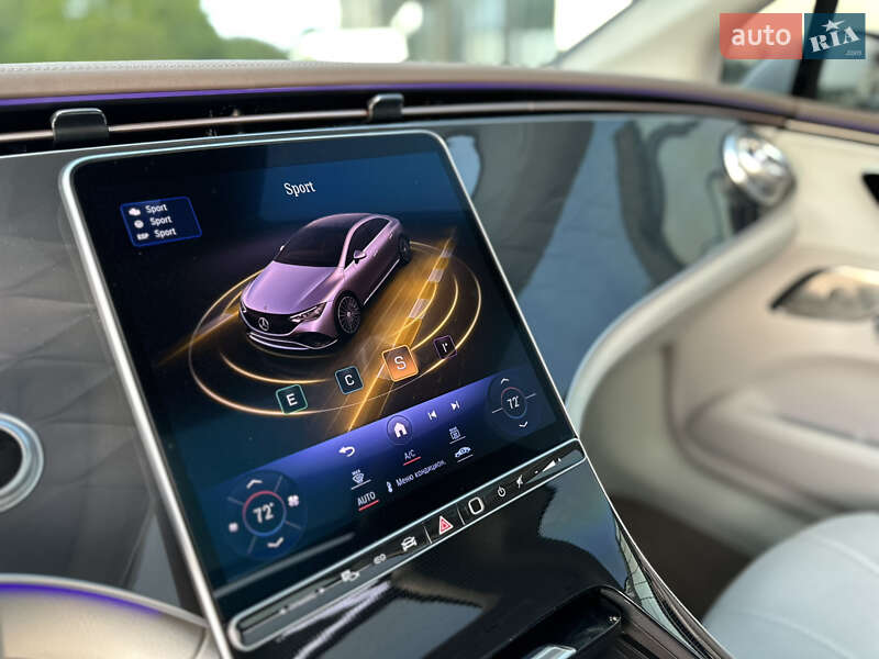 Седан Mercedes-Benz EQE 2022 в Ровно