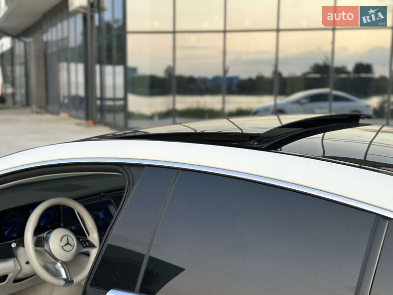 Седан Mercedes-Benz EQE 2022 в Ровно
