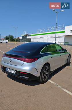 Седан Mercedes-Benz EQE 2022 в 