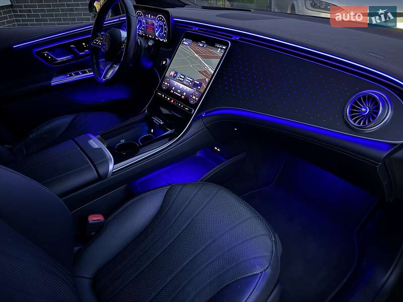 Седан Mercedes-Benz EQE 2022 в Ровно