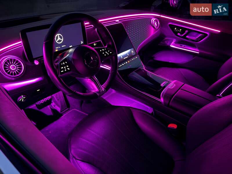 Седан Mercedes-Benz EQE 2022 в Ровно