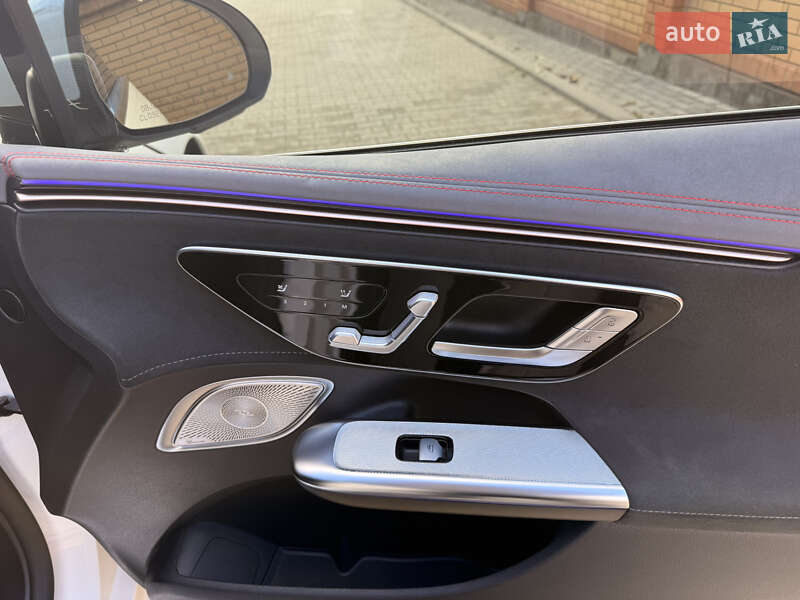 Седан Mercedes-Benz EQE 2023 в Львові