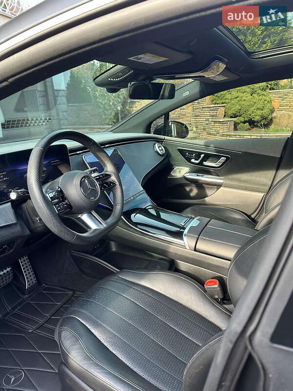 Седан Mercedes-Benz EQE 2023 в Киеве