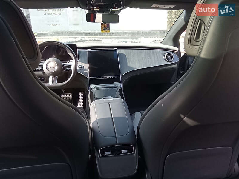 Седан Mercedes-Benz EQE 2023 в Новомосковске