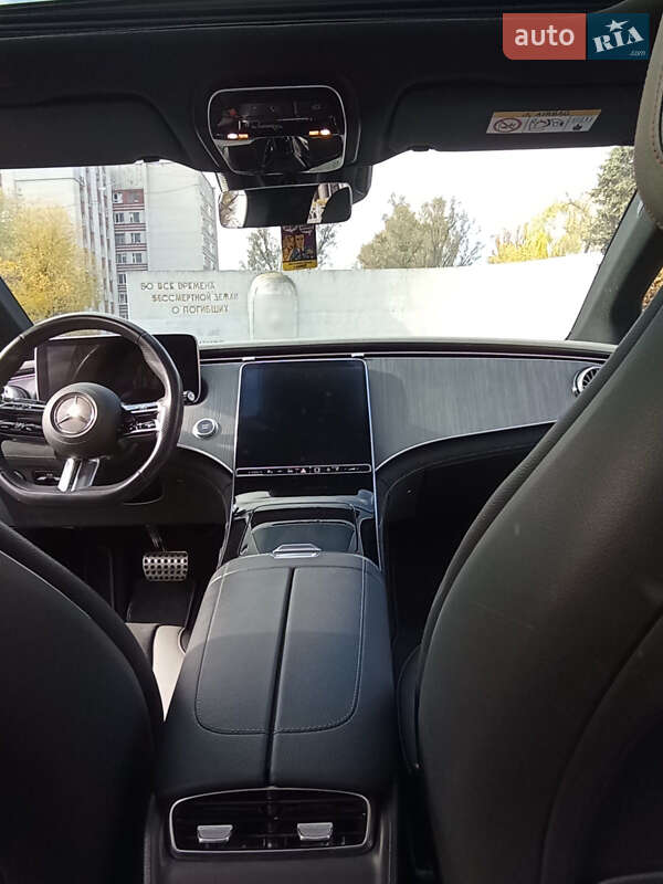 Седан Mercedes-Benz EQE 2023 в Новомосковске