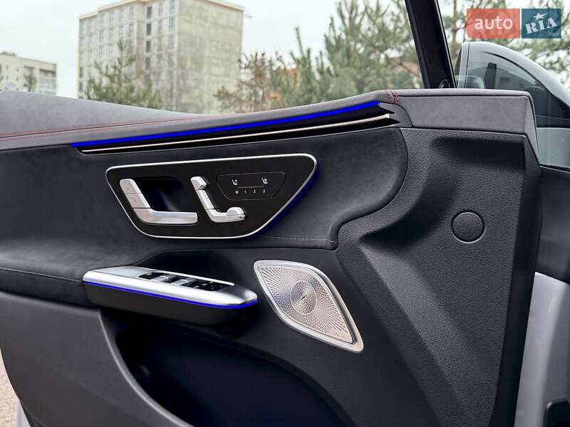 Седан Mercedes-Benz EQE 2022 в Киеве