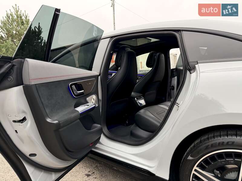 Седан Mercedes-Benz EQE 2022 в Киеве