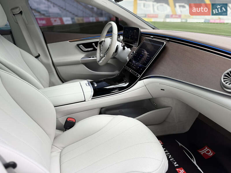 Седан Mercedes-Benz EQE 2022 в Одессе