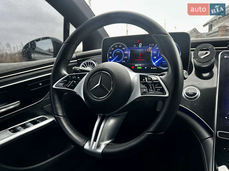 Седан Mercedes-Benz EQE 2023 в Киеве