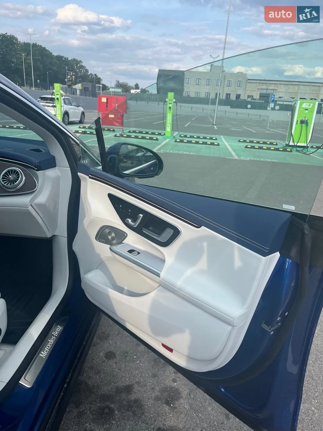 2022 Mercedes-Benz EQE - мініатюра 7