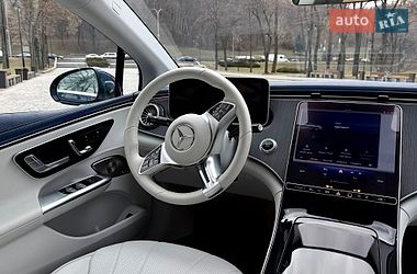 Седан Mercedes-Benz EQE 2023 в Києві