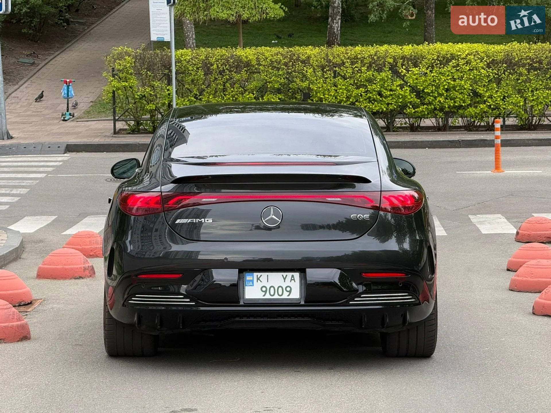 2022 Mercedes-Benz EQE - мініатюра 8