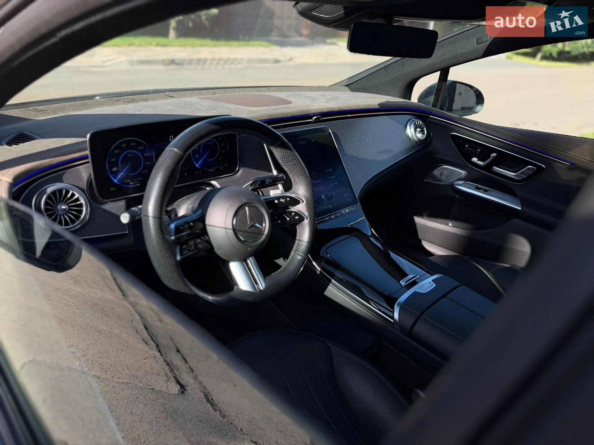 2022 Mercedes-Benz EQE - мініатюра 12