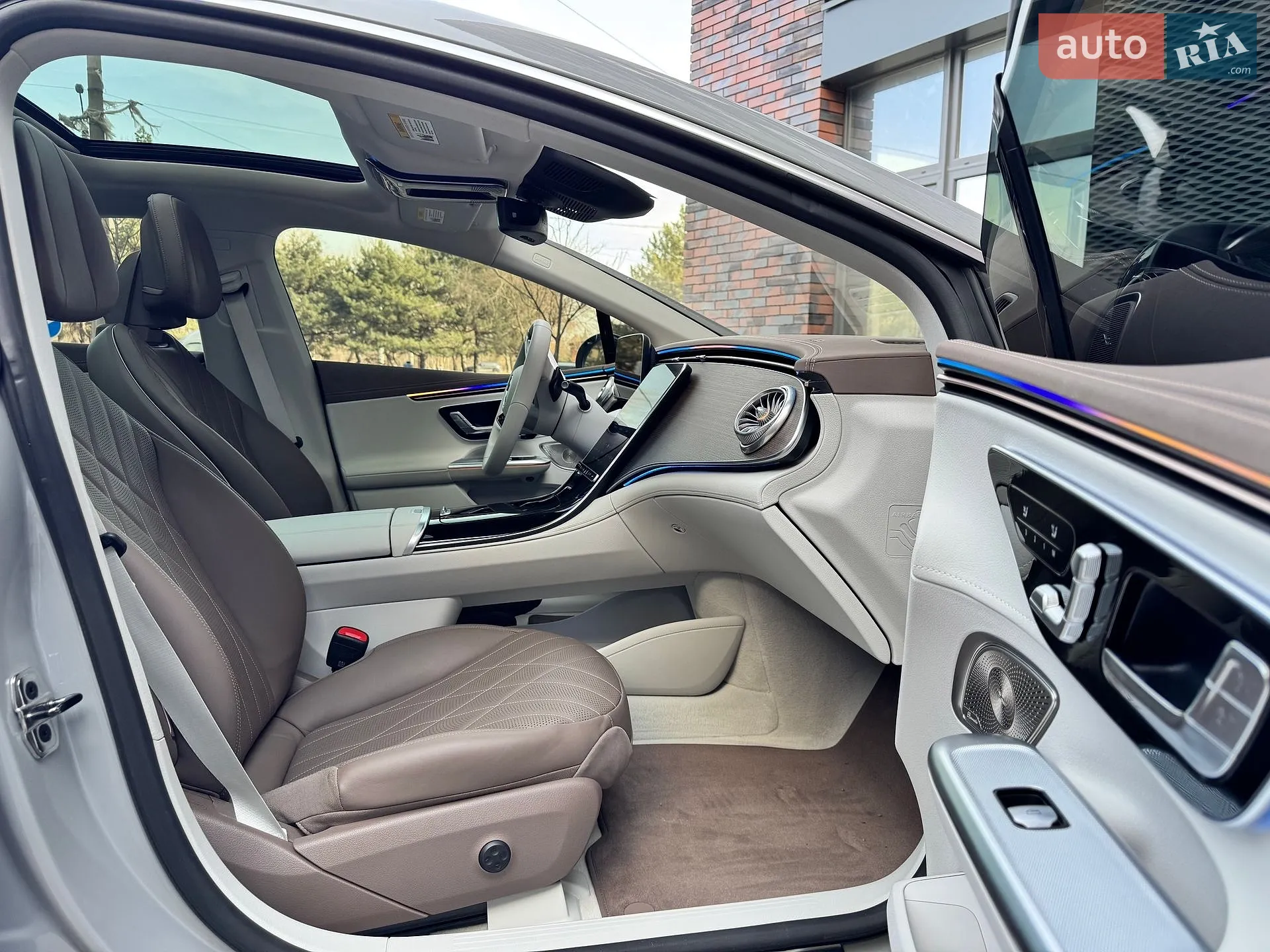 2022 Mercedes-Benz EQE - мініатюра 7