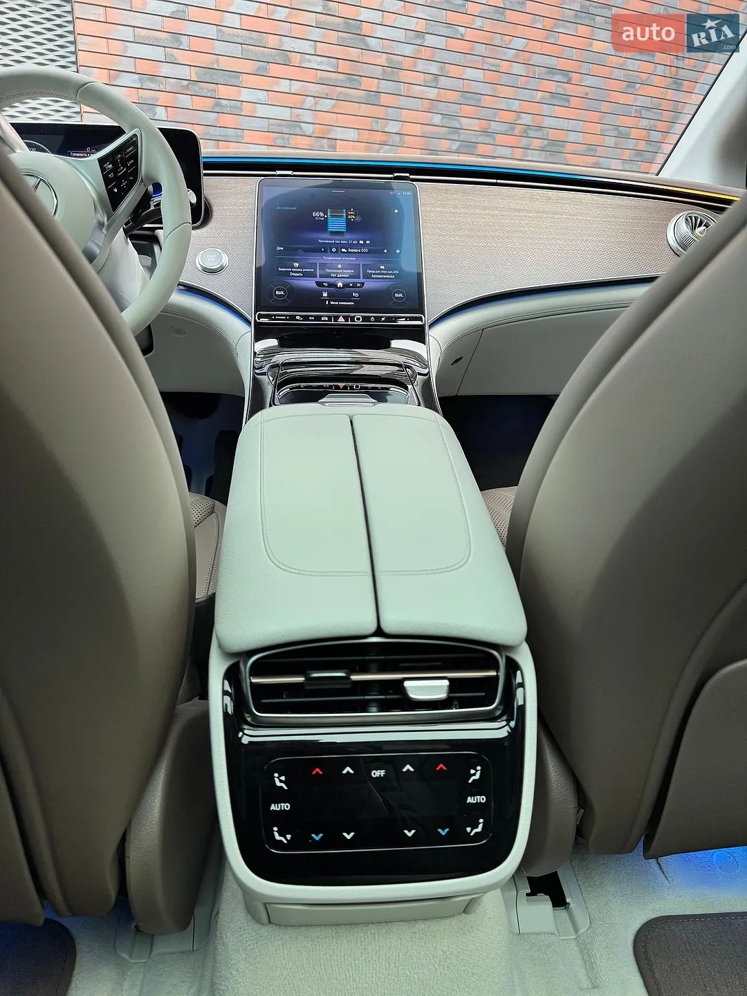 2022 Mercedes-Benz EQE - мініатюра 16