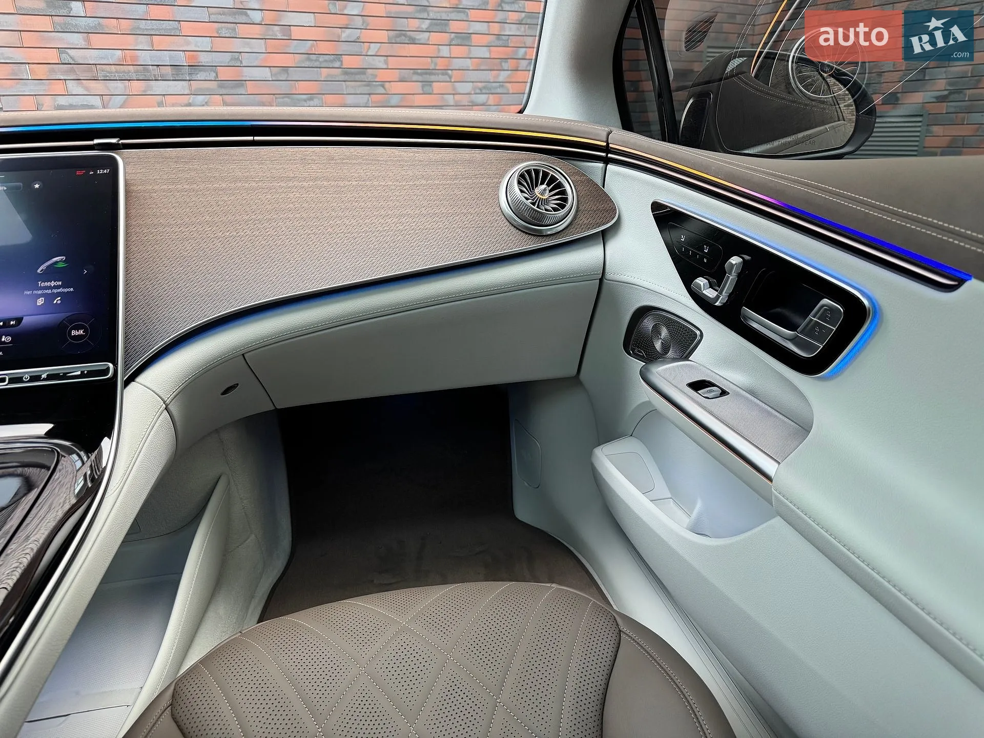 2022 Mercedes-Benz EQE - мініатюра 18