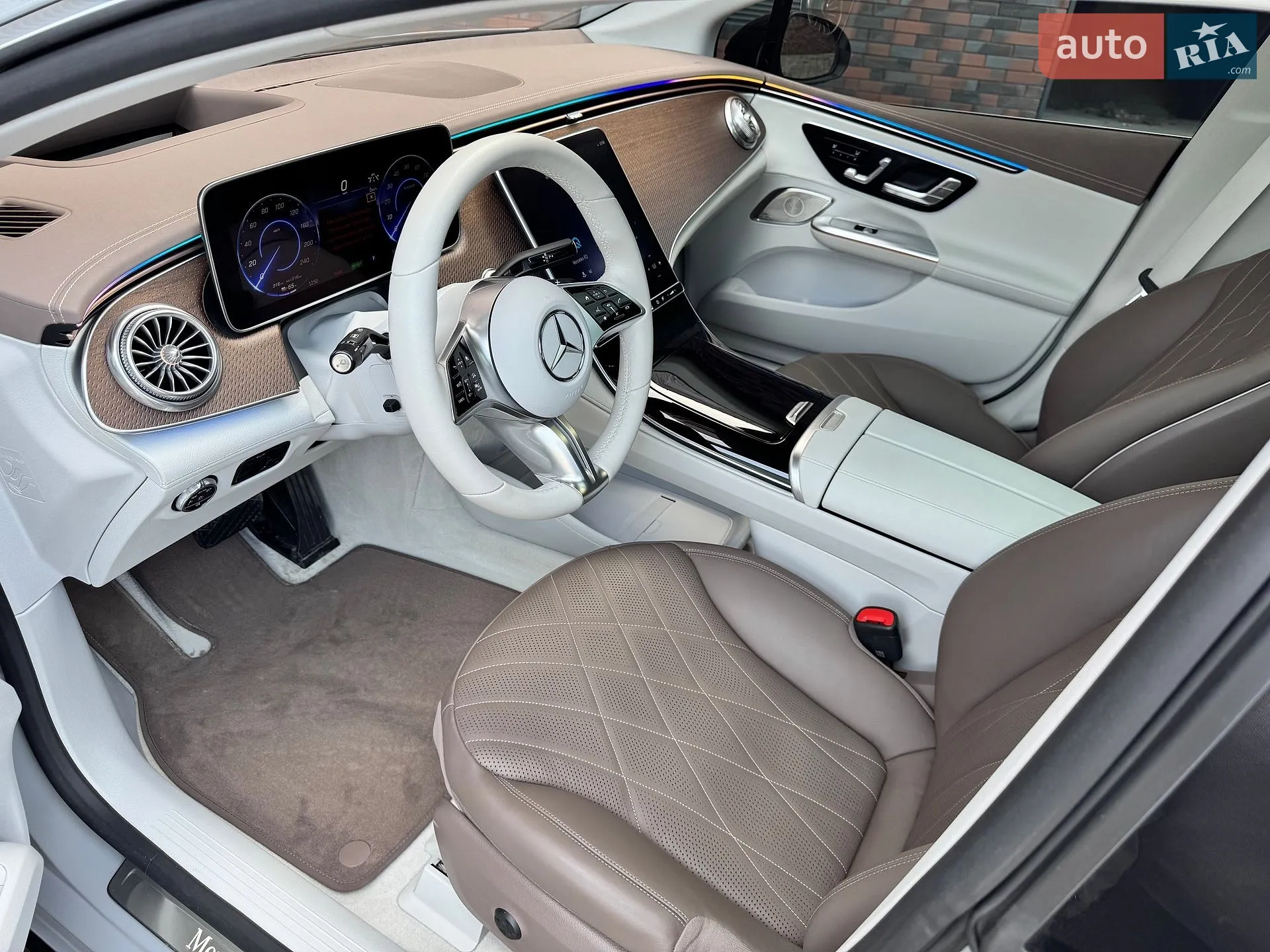 2022 Mercedes-Benz EQE - мініатюра 30