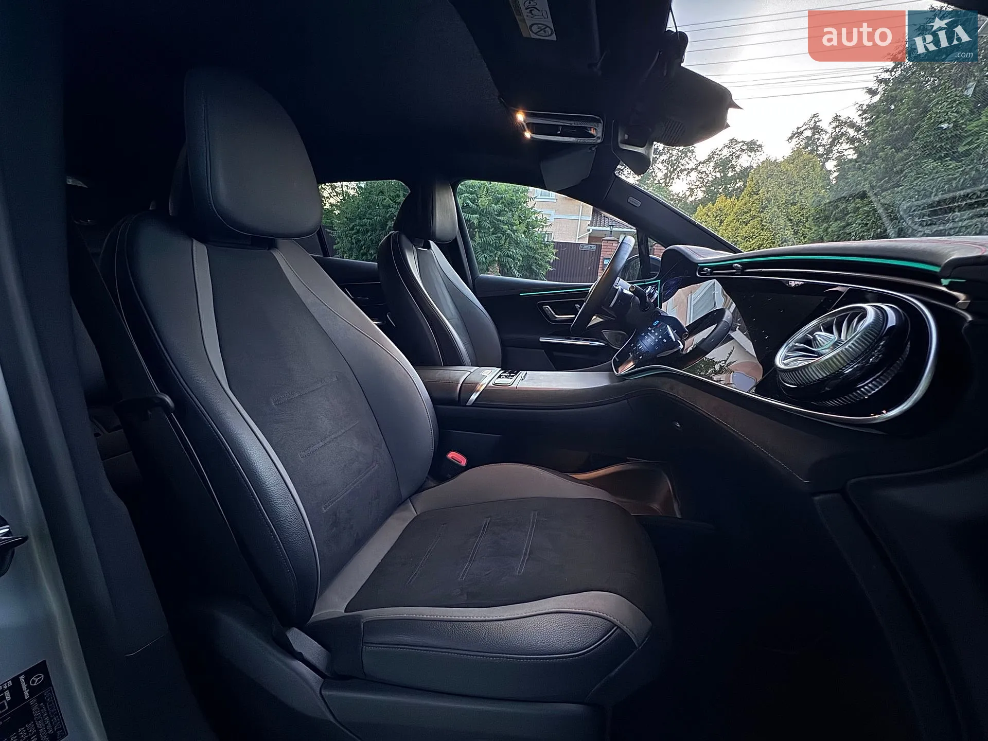 2023 Mercedes-Benz EQE - мініатюра 23
