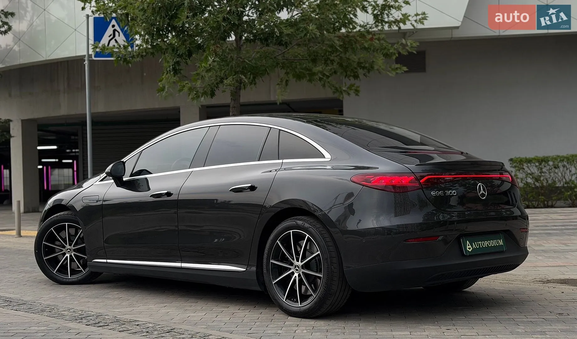 2023 Mercedes-Benz EQE - мініатюра 8