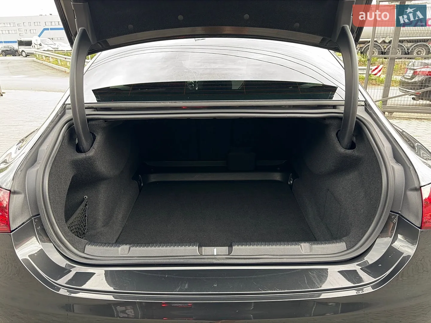 2022 Mercedes-Benz EQE - мініатюра 27
