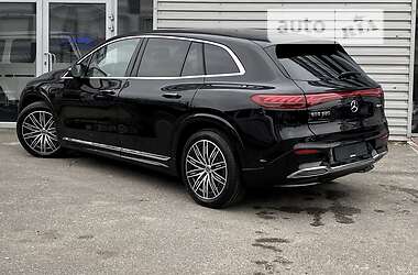 Позашляховик / Кросовер Mercedes-Benz EQS SUV 2023 в 