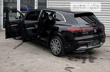 Позашляховик / Кросовер Mercedes-Benz EQS SUV 2023 в 