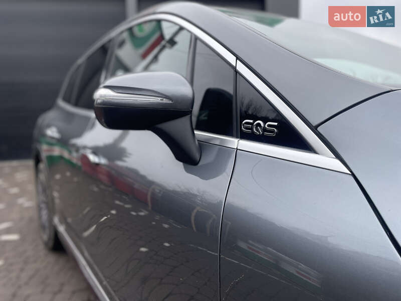 Седан Mercedes-Benz EQS SUV 2023 в Черновцах