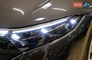Седан Mercedes-Benz EQS 2023 в 