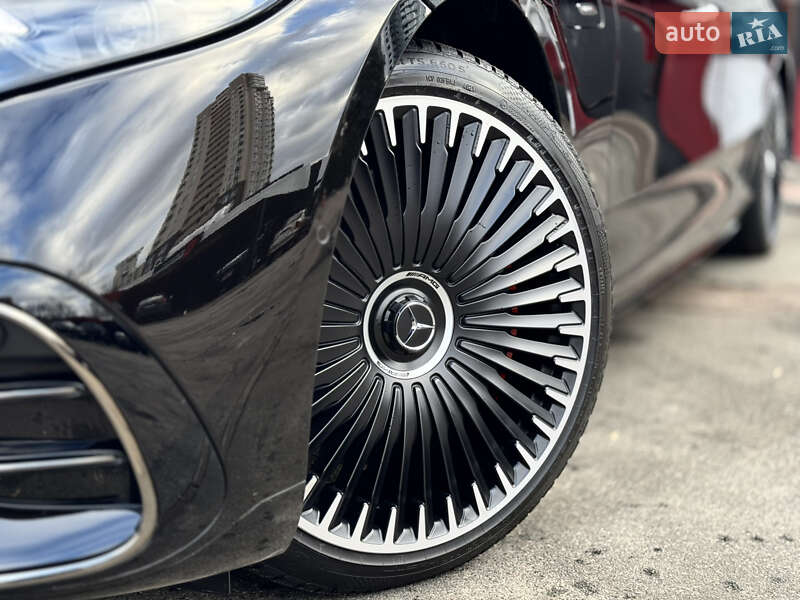 Седан Mercedes-Benz EQS 2022 в Киеве