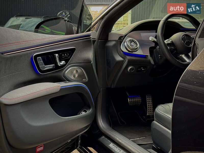 Седан Mercedes-Benz EQS 2022 в Киеве