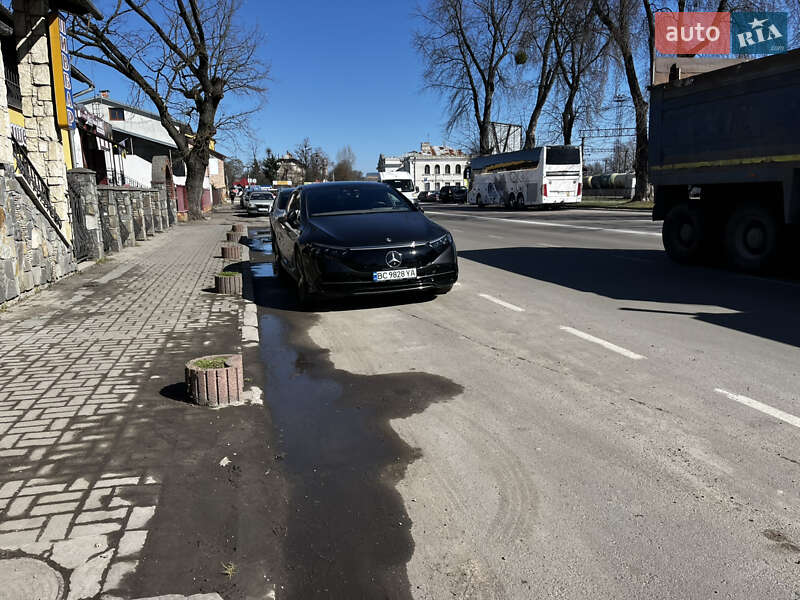 Седан Mercedes-Benz EQS 2022 в Дрогобыче
