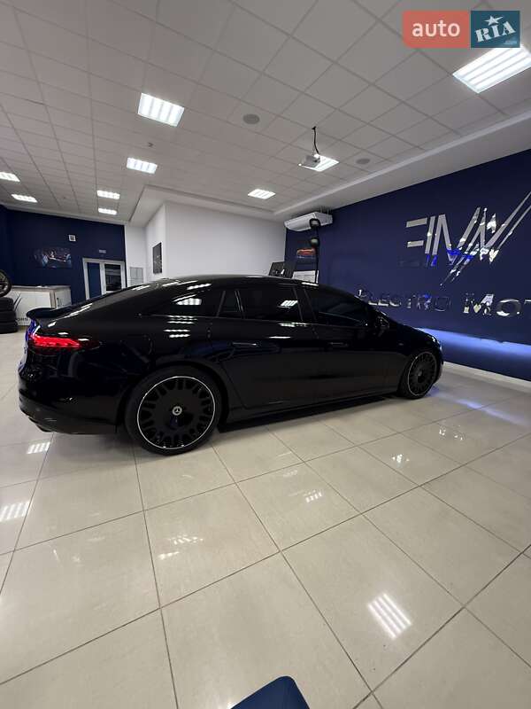 Седан Mercedes-Benz EQS 2022 в Кропивницком