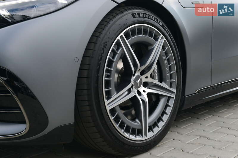 Седан Mercedes-Benz EQS 2023 в Мукачево