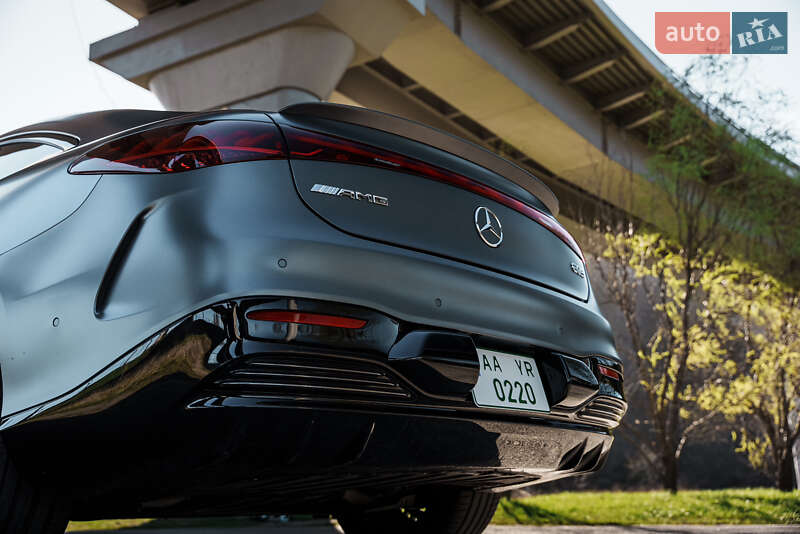 Седан Mercedes-Benz EQS 2022 в Киеве