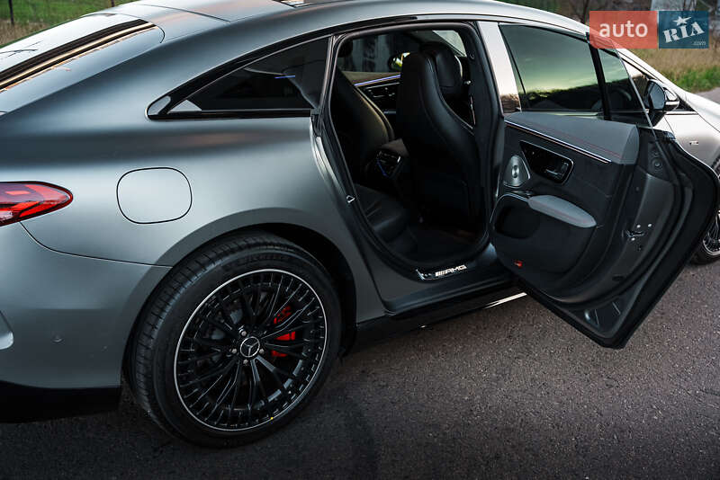 Седан Mercedes-Benz EQS 2022 в Киеве