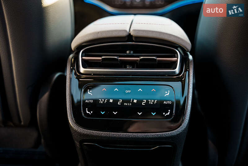 Седан Mercedes-Benz EQS 2022 в Киеве